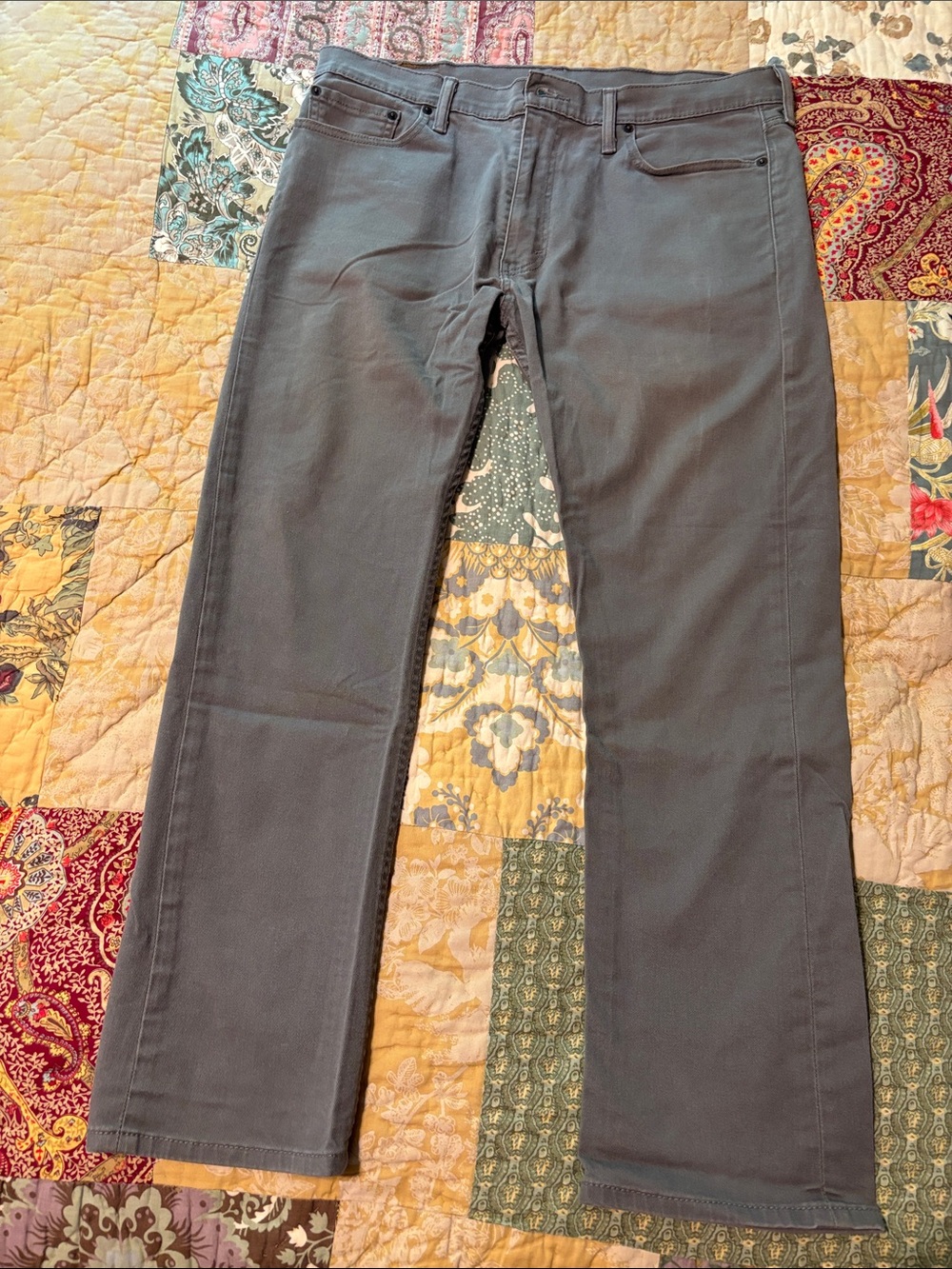 Levi's 513 Wide-Leg Jeans in Charcoal